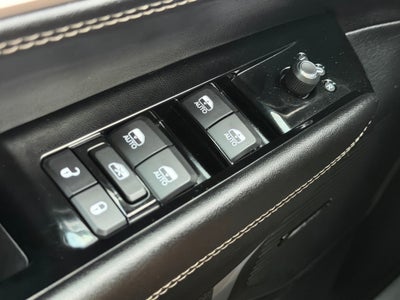 2023 Jeep Wagoneer Base