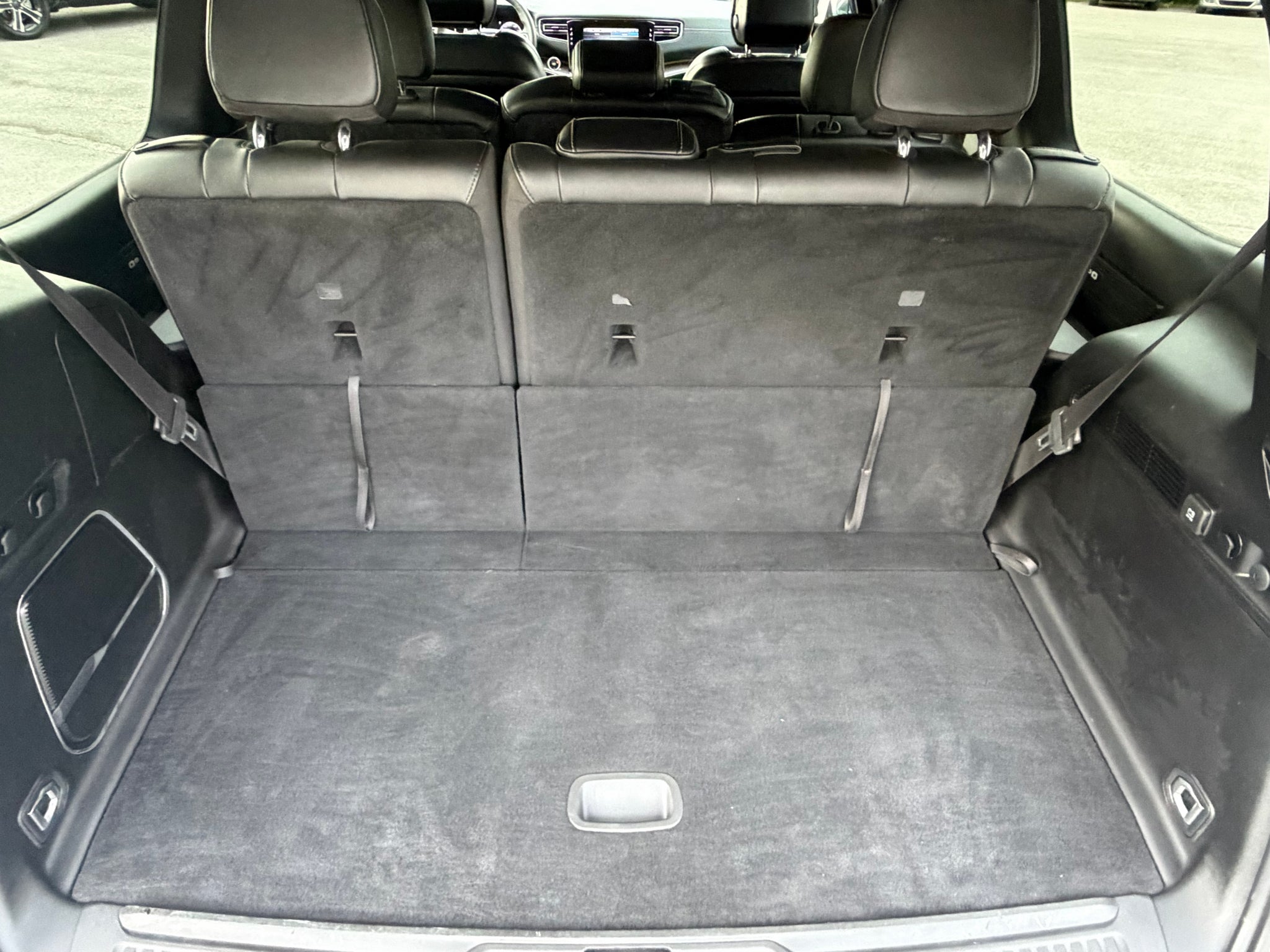 2023 Jeep Wagoneer Base