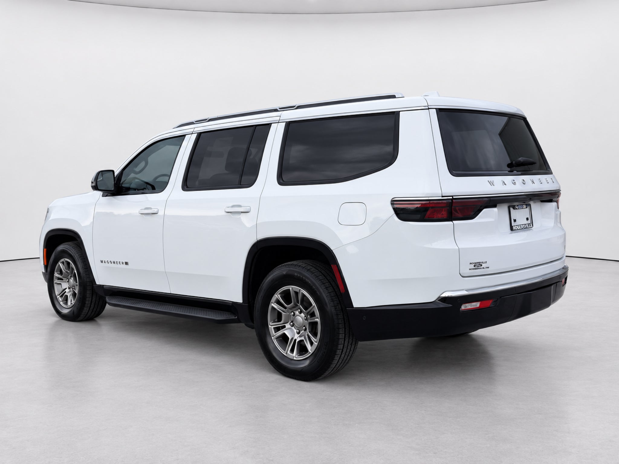 2023 Jeep Wagoneer Base