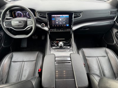 2023 Jeep Wagoneer Base