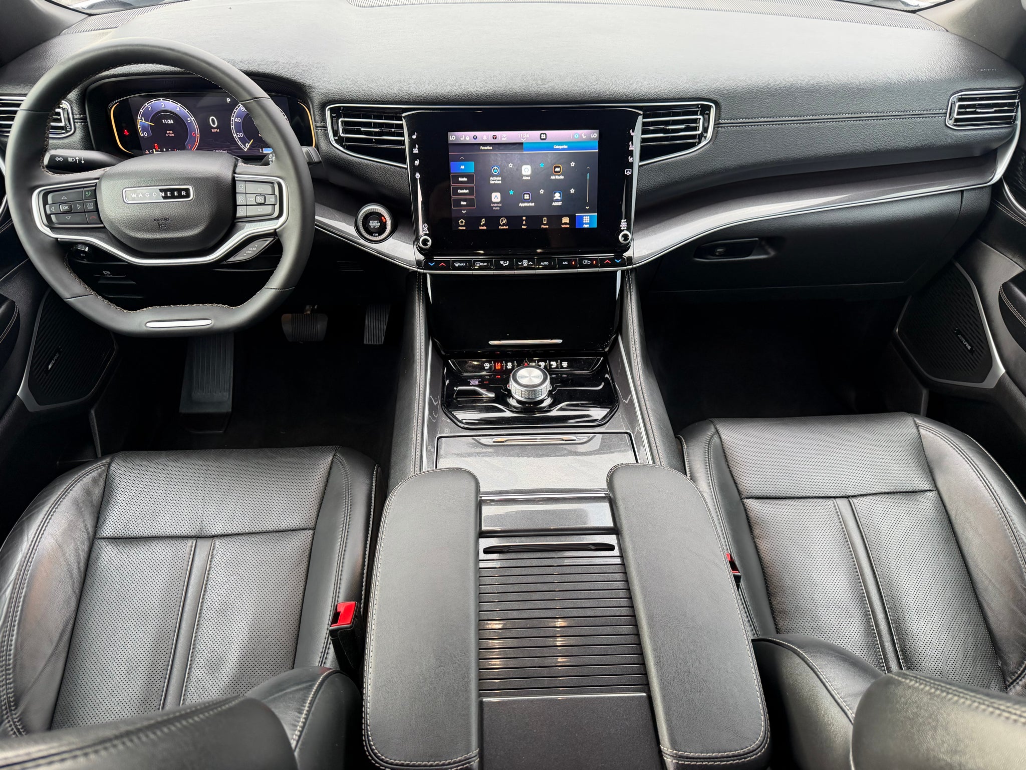 2023 Jeep Wagoneer Base