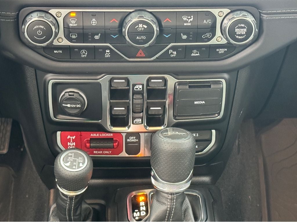 2025 Jeep Gladiator Mojave X