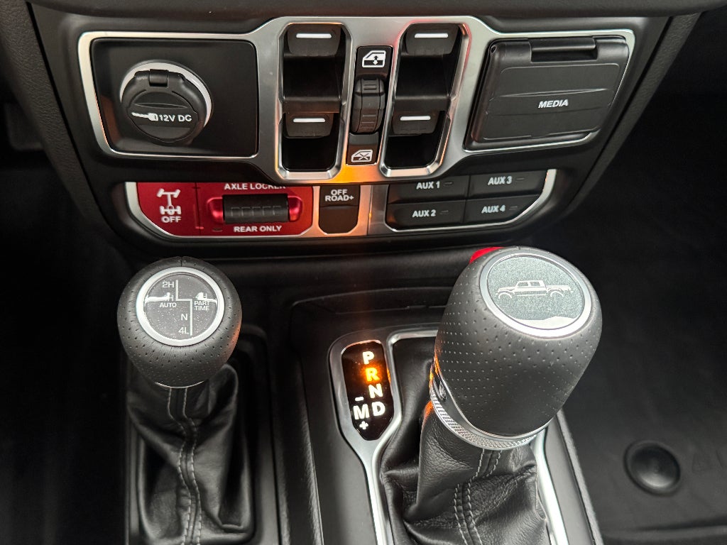 2025 Jeep Gladiator Mojave X