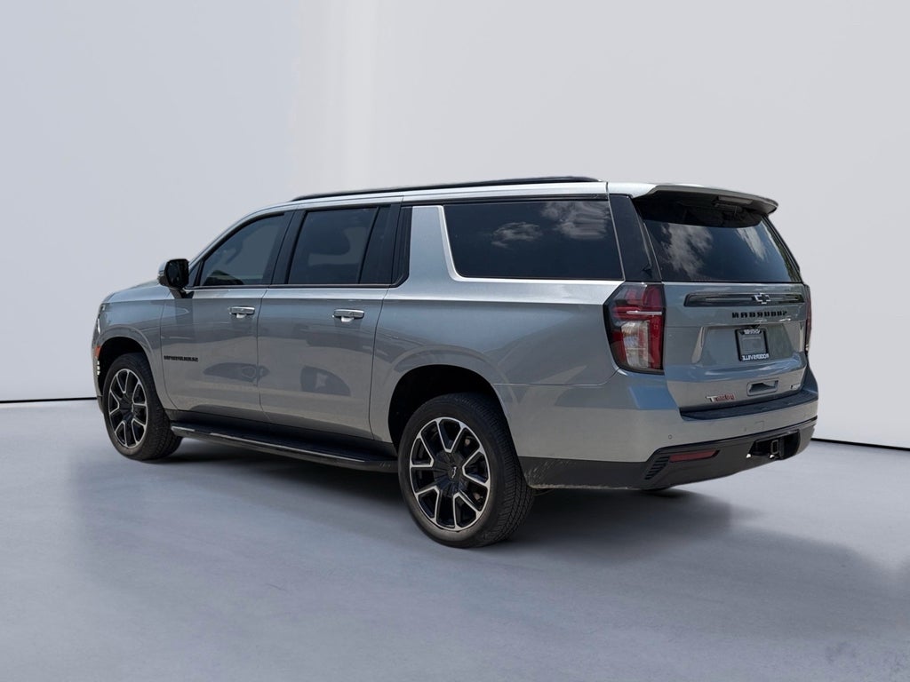 2023 Chevrolet Suburban RST