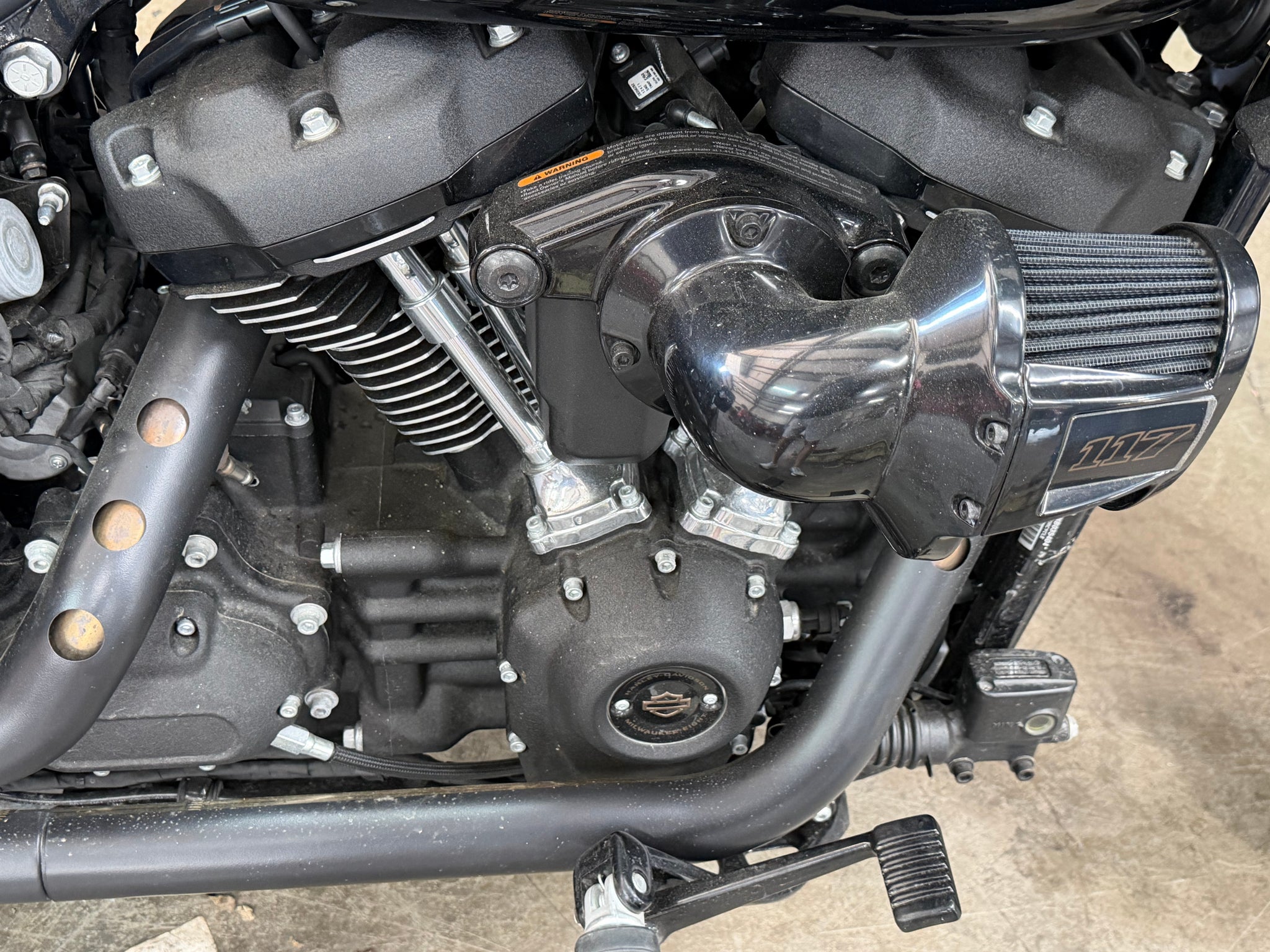 2022 HARLEY-DAV FXLRST Base