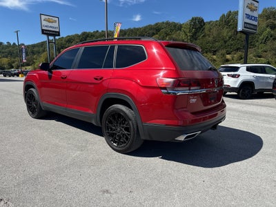 2022 Volkswagen Atlas 3.6L V6 SE w/Technology