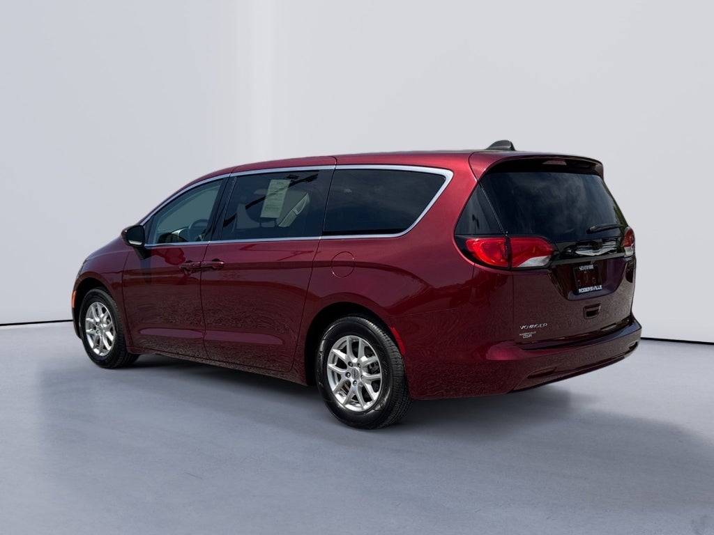 2023 Chrysler Voyager LX
