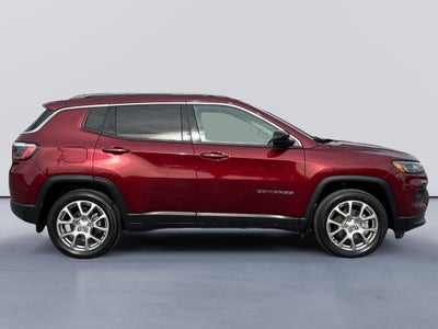 2022 Jeep Compass Latitude Lux