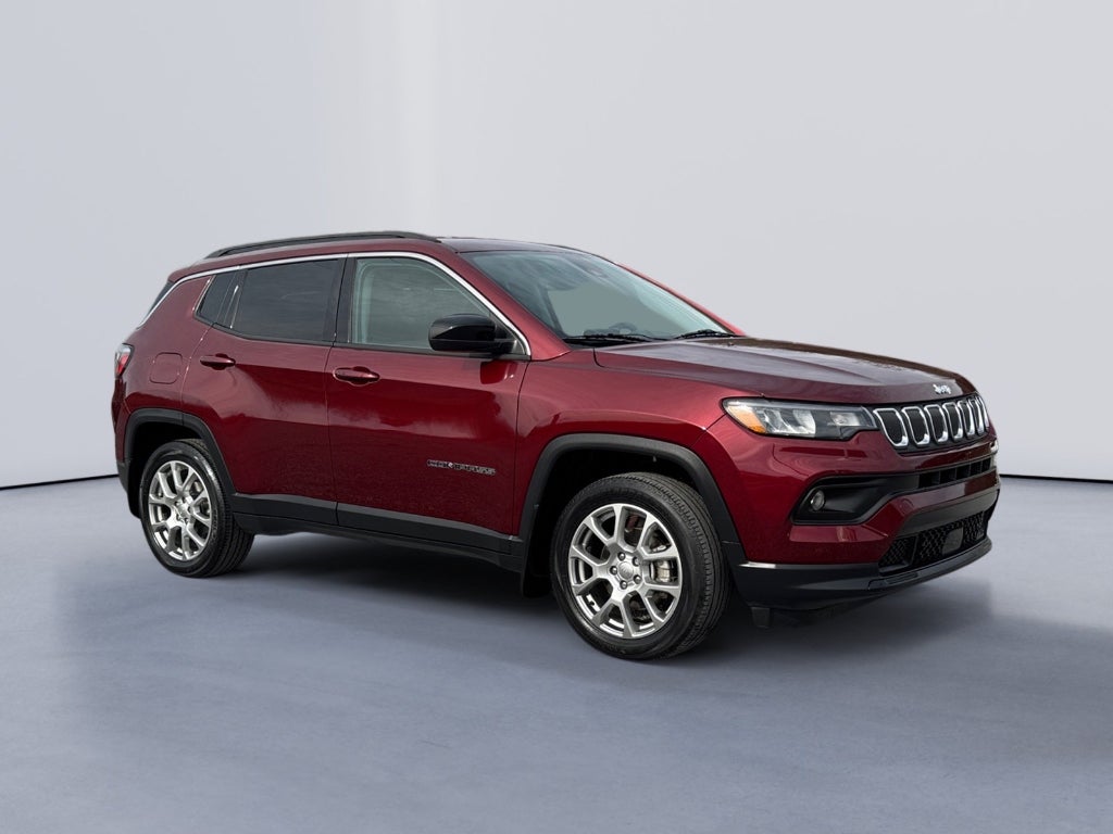 2022 Jeep Compass Latitude Lux