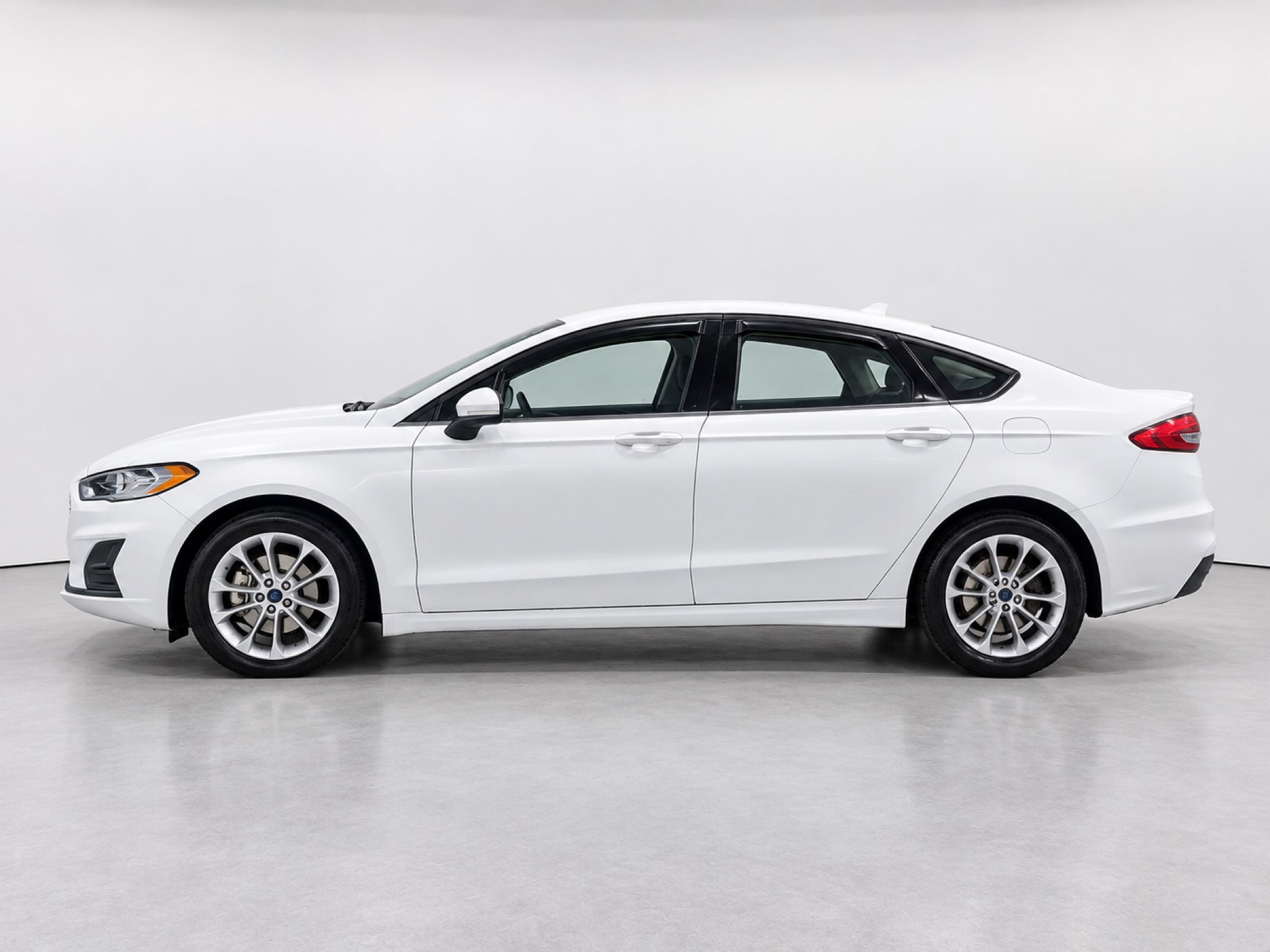 Used 2020 Ford Fusion SE with VIN 3FA6P0HD4LR135330 for sale in Rogersville, TN