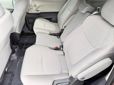 2024 Toyota Sienna LE