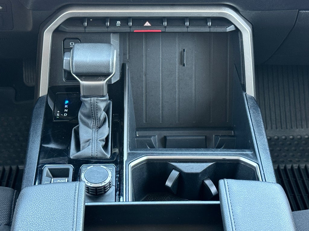 2022 Toyota Tundra 4WD SR5