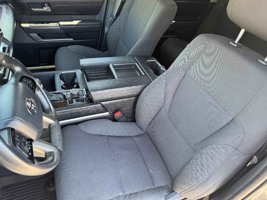 2022 Toyota Tundra 4WD SR5