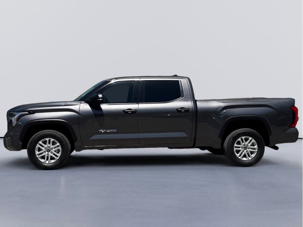 2022 Toyota Tundra 4WD SR5
