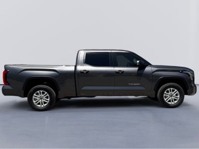 2022 Toyota Tundra 4WD SR5