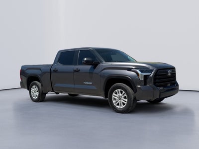 2022 Toyota Tundra 4WD SR5