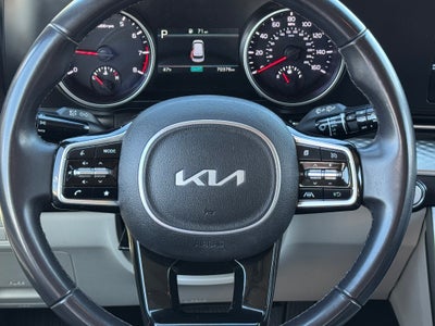2023 Kia Carnival LX