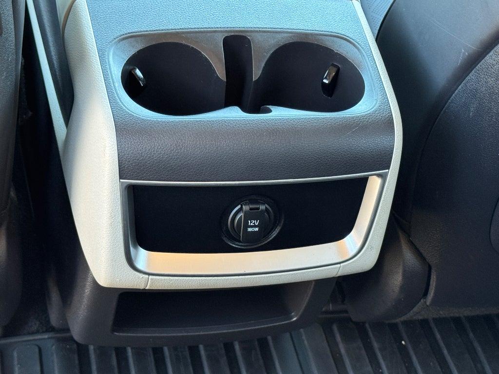 2023 Kia Carnival LX