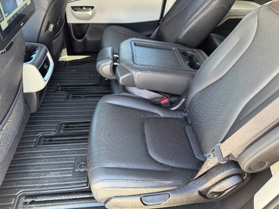 2023 Kia Carnival LX