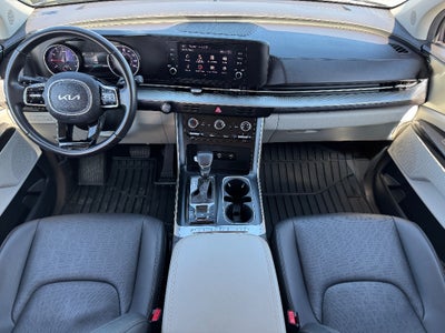 2023 Kia Carnival LX