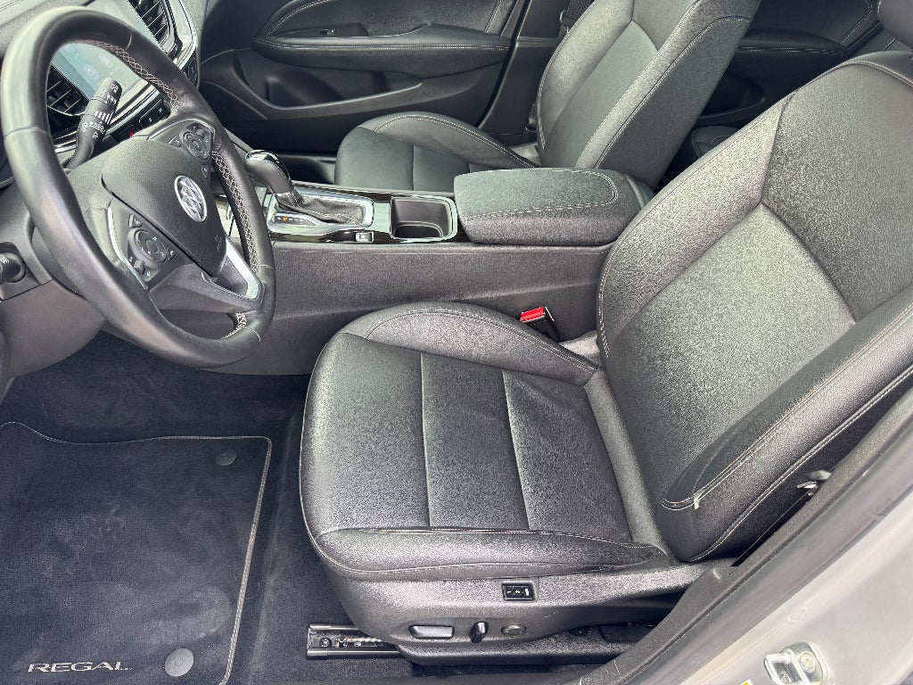 2019 Buick Regal TourX Essence