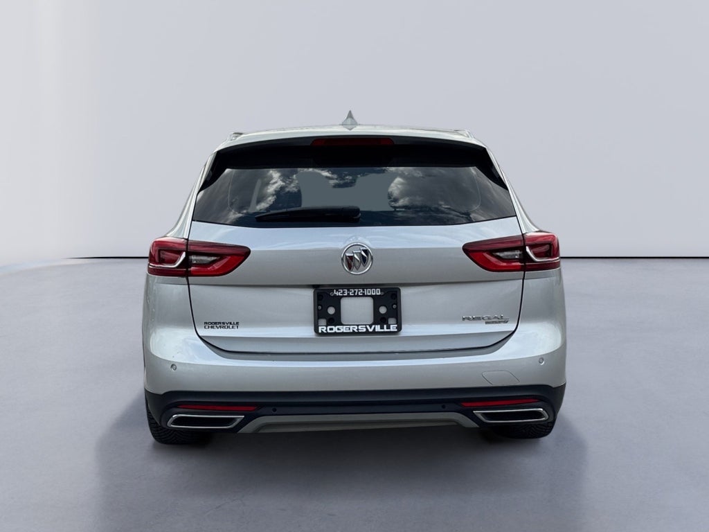 2019 Buick Regal TourX Essence