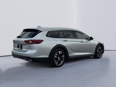 2019 Buick Regal TourX Essence