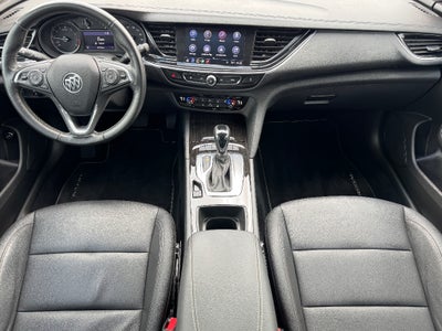2019 Buick Regal TourX Essence